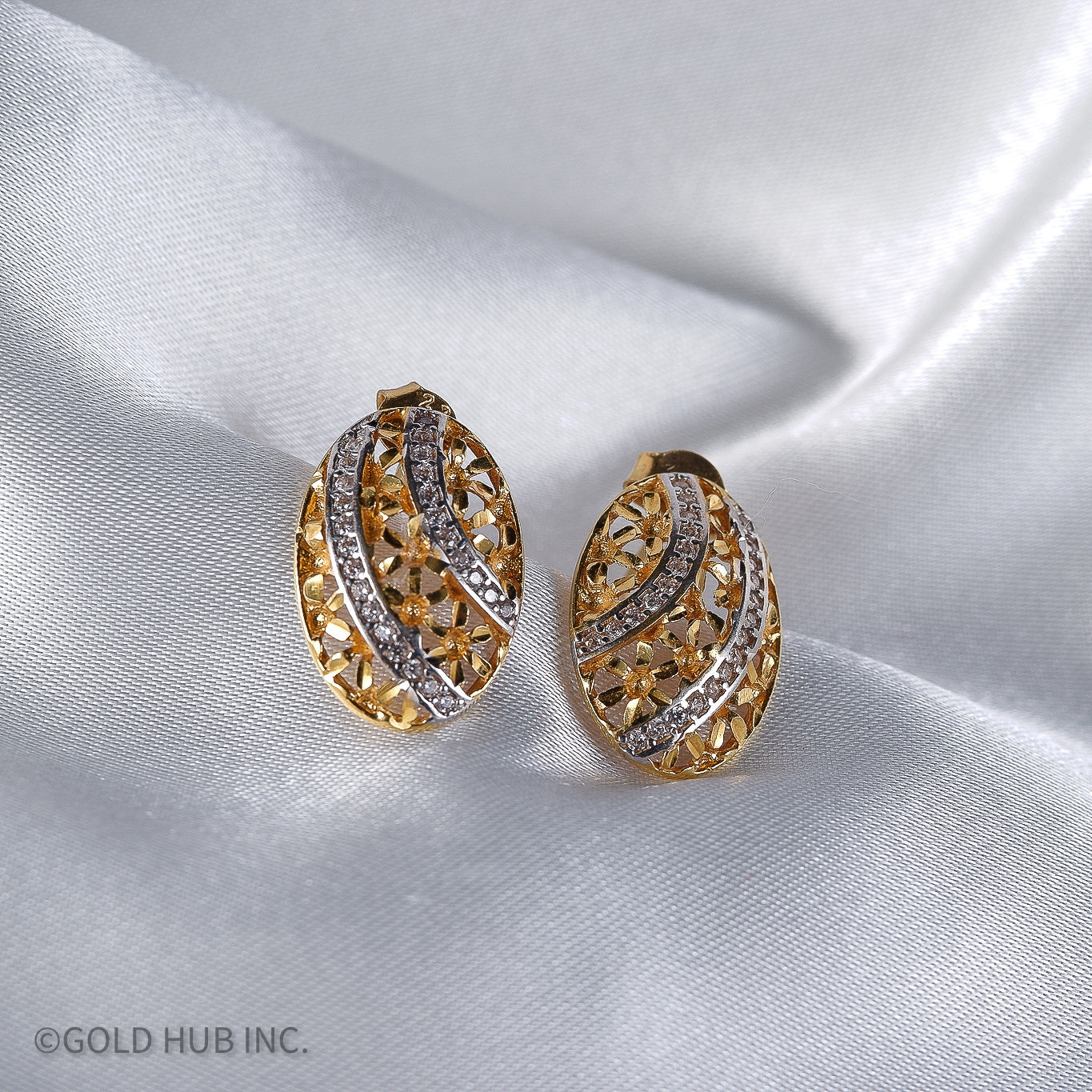 22 K. Floral Patterned Pure Gold Earrings