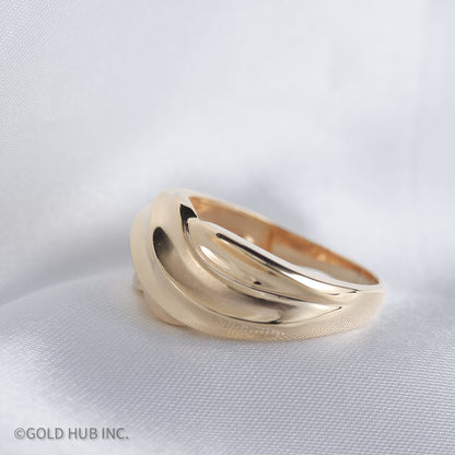 10 K. Gold Designer Swirl Ring