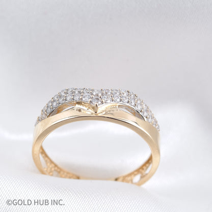 Gold Hub's Classic Curved Band Ring in 18K Yellow Gold