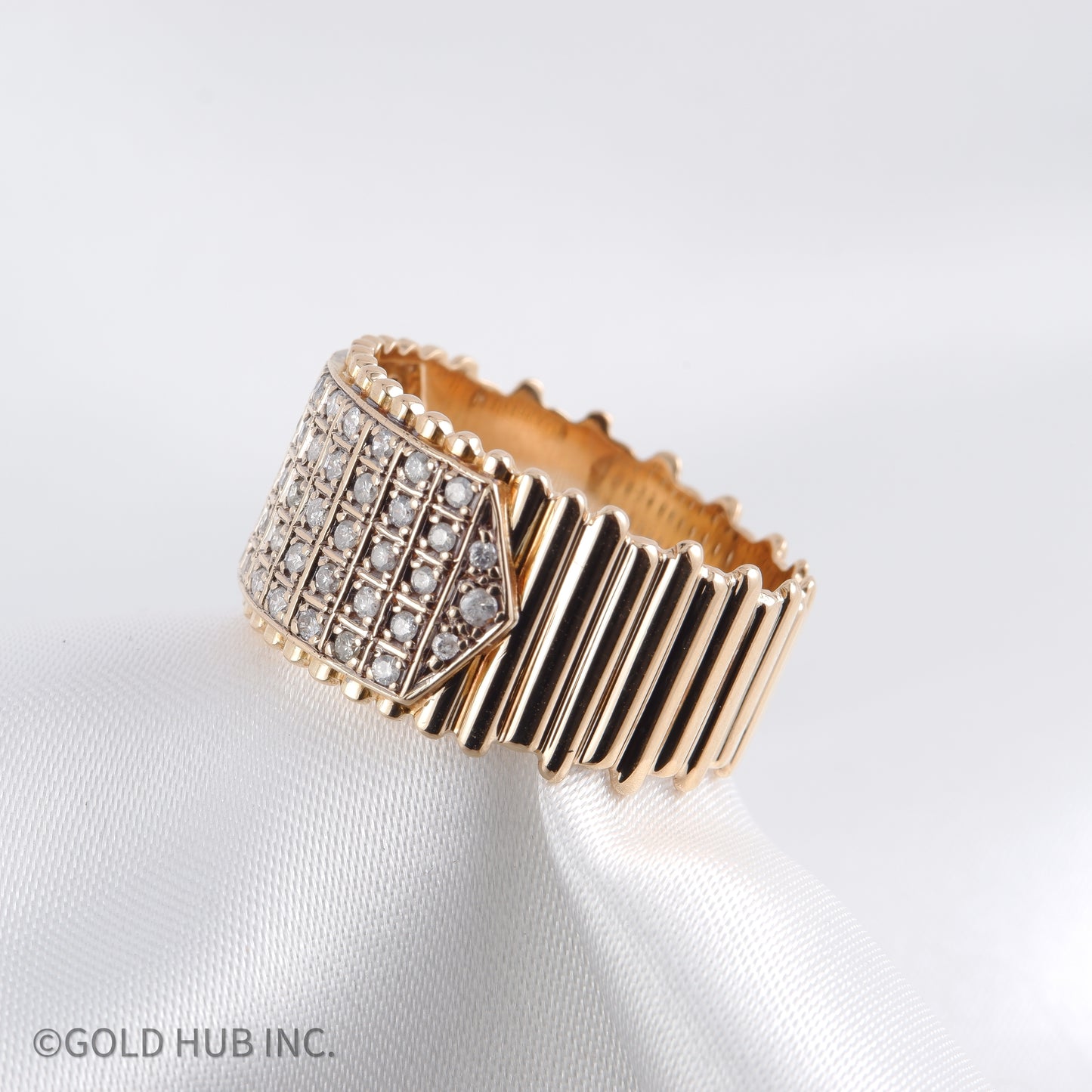 Artistic 18K Yellow Gold Ring with Cutting Edge Design